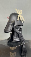 Casque de samouraï avec un crests doré unique, casque portable parfait pour le cosplay, la collection et l'exposition à domicile