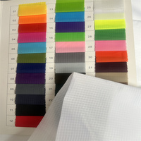 Tissu Taffetas Ripstop 210T en Polyester Enduit PU Hydrostatique Imperméable à Carreaux 0.3 avec Doublure