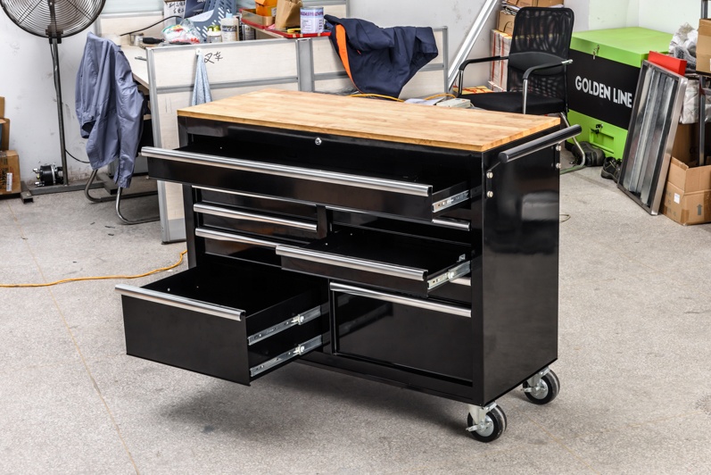 黒い木製キャビネット 46インチ黒木製ワークベンチ大型引き出し両開きドアツールチェスト