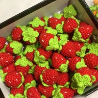 Direct Source Handgemaakte Gebreide Haakfruit Accessoires Kleine Aardbeien Wortelen Ander Fruit Voor Kinderen Huisdieren Decor