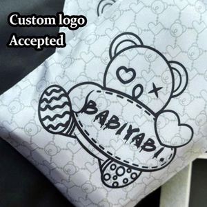 ถุงผ้าซาตินโพลีเอสเตอร์ลายการ์ตูนแบบกำหนดเอง สำหรับใส่เครื่องสำอาง น้ำหอม ป้องกันฝุ่น บรรจุภัณฑ์แบบมีเชือกผูกและซิปปิด สำหรับเก็บเครื่องประดับ - Product Image 3