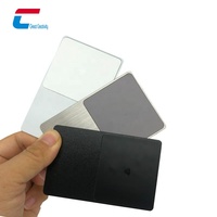 Carte vierge en métal Nfc programmable sans fil Plusieurs couleurs Carte de visite en métal NFC personnalisée