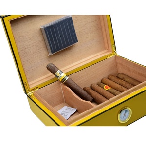 Caja de madera de cedro personalizada, Humidificador amarillo de puros, caja de viaje de lujo para cigarros - Product Image 6