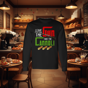 Camiseta de manga larga con diseño de arma y comida italiana para amantes de las comidas italianas: Leave The Gun Take The Cannoli - Product Image 3