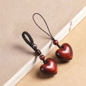 Petit pendentif cœur en bois pour téléphone – Chaîne de téléphone style punk pour couples, porte-clés, ornement de mariage, cadeau de Saint-Valentin - Product Image 3