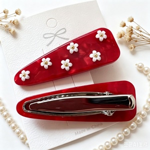 Pinzas para el Cabello de Mujer con Clip de Pato de 5.5cm, Diseño Floral Navideño Europeo, Acetato Ecológico de Alta Calidad, Logotipo Personalizado Fanxing - Product Image 6