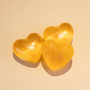 Cadeaux de la Saint-Valentin Savon au safran anti-âge en forme de cœur au lait de chèvre fait à la main pour femme - Product Image 3