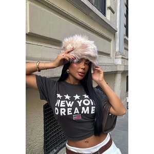 Pasamontañas de Piel Sintética Color Crema, Elegante Gorro de Invierno para Mujer y Hombre - Product Image 3