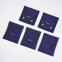 Pochette de luxe haut de gamme Jinsky en microfibre avec fermeture à pression et cordon de serrage, motif cœur estampé à chaud, pour ranger colliers et boucles d'oreilles