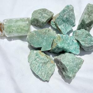 Piedra Natural de Amazonita en Bruto de Alta Calidad al por Mayor, Cristal Curativo, Gema en Bruto para Decoración del Hogar y Regalos de Navidad - Product Image 1