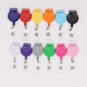 Porte-badge de couleur bonbon en gros pour cordon de 15 mm, longueur rétractable de 600 mm, en plastique ABS, pour bureau/école/usage promotionnel - Product Image 1