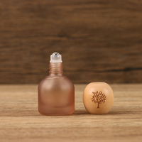 Botella de Vidrio Ámbar Esmerilado de 10 ml de Primera Calidad para Aceites Esenciales, con Tapa de Bambú y Bola de Acero, Recargable y Vacía