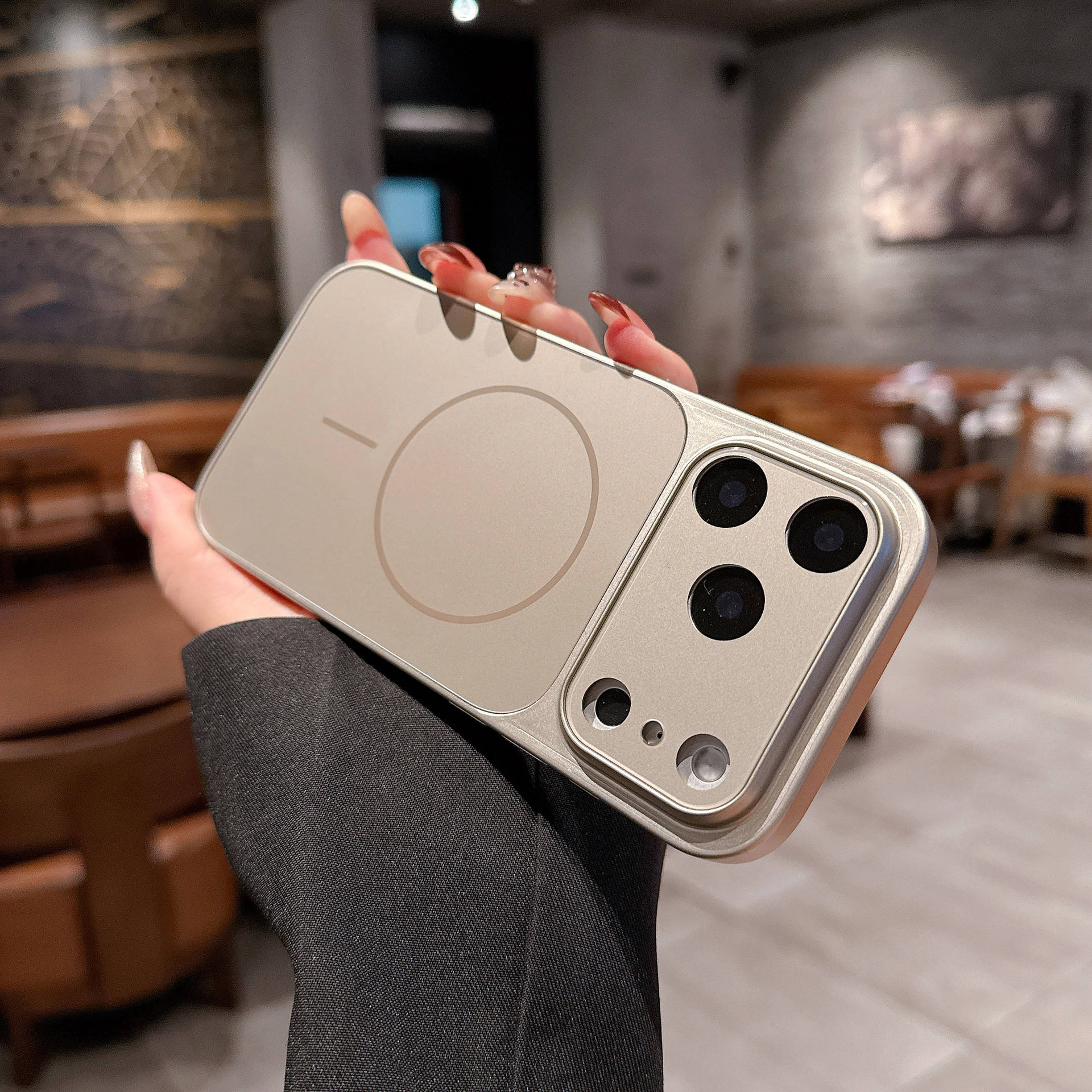 สีเทาไทเทเนียม