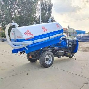 Camion de vidange des fosses septiques manuel diesel à trois roues de 3000 L, tout-terrain, polyvalent, abordable, durable et très apprécié - Product Image 6