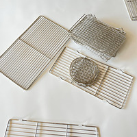 Filet de barbecue en acier inoxydable 40cm * 60cm grille de cuisson soudée Offre Spéciale