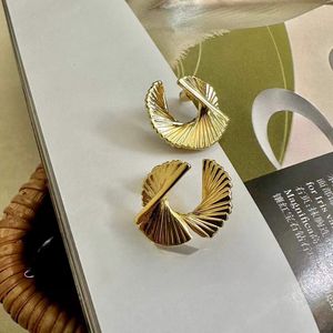 Nuovi <span class=keywords><strong>orecchini</strong></span> a conchiglia placcati in <span class=keywords><strong>oro</strong></span> 18K personalizzati di fascia alta di tendenza europei americani - Product Image 6