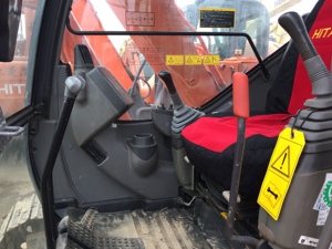รถขุดตีนตะขาบฮิตาชิ ZX60 มือสอง ขนาด 6 ตัน พร้อมเครื่องยนต์ยูนเน่ รุ่น Zaxis ZX60 ระบบไฮดรอลิก ดูแลรักษาอย่างดี - Product Image 6
