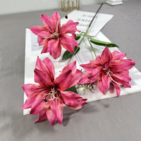 Hot Selling Simulation 3D Drei Kopf Lilie künstliche Lilie Blume für Hochzeit und Home Decoration