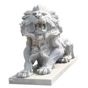 Estatua de León Grande, Estatua de León de Hormigón con Tallado a Mano, Estatua de León con Bola - Product Image 1