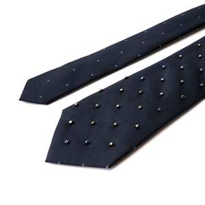 Новый модный мужской галстук ручной работы с вышивкой бисером, темно-синий в горошек, из натурального шелка тутового шелкопряда. Принимаем заказы на малые партии галстуков на заказ. - Product Image 4
