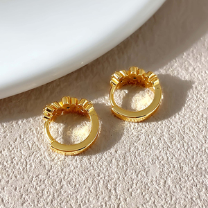 Boucles d'oreilles créoles en laiton plaqué or avec zircon, bijoux mignons pour femmes, cadeau idéal - Product Image 5