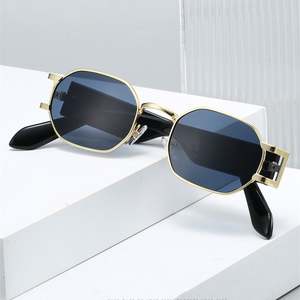 Gafas de Sol Cuadradas de Metal Retro Modernas 2025 con Logotipo Personalizado para Hombre y Mujer, Gafas de Sol Poligonales con Marco Pequeño de Aleación y Protección UV400 - Product Image 1