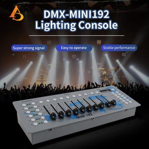 Contrôleur de batterie 4,2 V 5600 mA DMX 512, console d'éclairage mini en aluminium 192 canaux - Product Image 2