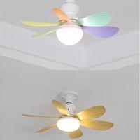 Ventilateur de plafond LED moderne pour salle de bain, 52 pouces, construction en plastique et métal, 6 pales, moteur DC silencieux 36 dB, télécommande, variateur d'intensité, 5 vitesses