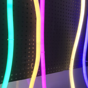 แผงป้ายไฟนีออน LED ขนาดเล็กสำหรับกลางแจ้งร้านคริสต์มาสสีขาวเหลืองเหลืองเหลืองเหลืองเหลืองเหลืองส้มอาร์จีบีใต้น้ำออกแบบได้ตามต้องการ - Product Image 3