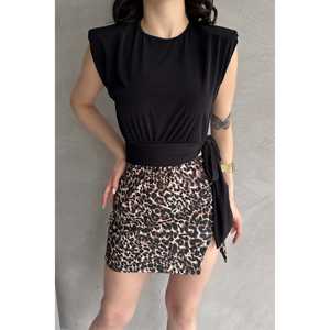 Blusa Elegante para Mujer con Hombros Acolchados, Cintura Ajustada con Cinturón y Diseño de Lazo, Ajuste Elástico, Tela de Poliéster, Uso Diario, Color Blanco - Product Image 1