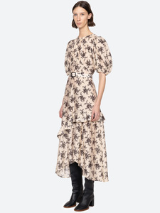 女式连衣裙 <span class=keywords><strong>2026</strong></span> 春夏新款 复古花卉印花优雅圆领连衣裙，带荷叶边细节和合身腰部设计 - Product Image 3