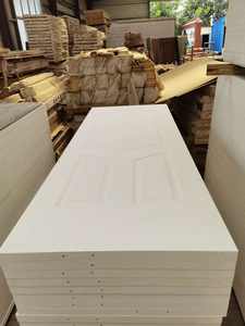 Porte de chambre intérieure moderne de bonne qualité en MDF imperméable avec apprêt blanc et de beaux motifs - Product Image 2