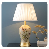 Nouvelle lampe de table en céramique avec peinture de fleurs et d'oiseaux en porcelaine, design classique, artiste chinois, décoration de chevet à domicile