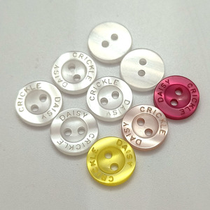 Tùy Chỉnh Người Đàn Ông Của Polo Áo Sơ Mi Với Màu Trắng In Logo Nhựa Polyester Nhựa Nút Bên Khắc Thương Hiệu Có Thể Giặt - Product Image 3