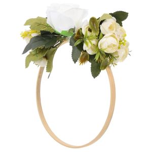 Demoiselle d'honneur fleur artificielle main <span class=keywords><strong>cerceau</strong></span> floral Thanksgiving pièce maîtresse couronne <span class=keywords><strong>de</strong></span> fleurs Rose bouquet <span class=keywords><strong>de</strong></span> mariée guirlande partie <span class=keywords><strong>de</strong></span> mariage - Product Image 1