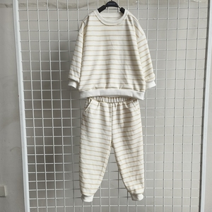 Completi Sportivi per Bambini e Bambine in Felpa Francese a Righe, Felpa Larga e Pantaloni Tuta, Set 2 Pezzi - Product Image 4