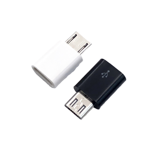 Adaptateur Micro USB vers <span class=keywords><strong>Type</strong></span> <span class=keywords><strong>C</strong></span> de petite taille, mâle/femelle, en ABS, avec sortie CC et connecteurs nickelés - Product Image 1