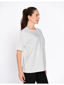 เสื้อยืดโอเวอร์ไซส์สีขาวสำหรับผู้หญิง ยี่ห้อ Munns & Mars คอกลม ผ้าฝ้าย ทรงหลวม สวมใส่สบาย เหมาะสำหรับใส่ทุกวัน - Product Image 5