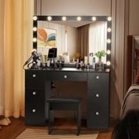 Designs sur mesure : Nous travaillons avec les clients pour créer des coiffeuses uniques pour filles avec des couleurs spécifiques