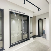 Fenêtre moderne à double battant à la française en aluminium gris avec battant d'angle inclinable pour villas