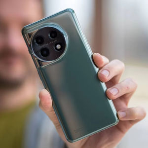 Teléfono Inteligente OnePlus 11 5G Reacondicionado al por Mayor, 8 GB de RAM, 256 GB de Almacenamiento, 6.7 Pulgadas, 50 MP, Batería de 5000 mAh, Versión Estadounidense en Funda Resistente a Golpes - Product Image 1