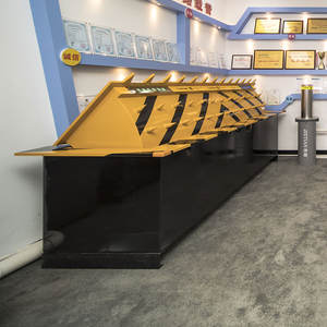 Barrière <span class=keywords><strong>de</strong></span> blocage <span class=keywords><strong>de</strong></span> route hydraulique automatique à télécommande - Product Image 3