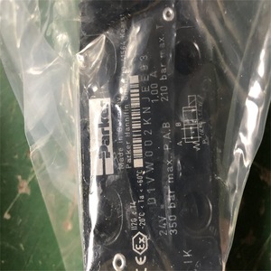 Vanne directionnelle à solénoïde Parker D1VW002KNJEE 350 bars 24V 1.00A Vanne hydraulique - Product Image 1