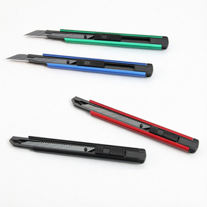 Coltello Multiuso Industriale DEWO da 9mm per Ufficio, in Acciaio ad Alto Tenore di Carbonio, con Lama Scorrevole, Personalizzabile OEM/ODM - Product Image 1