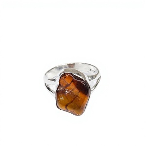 Anillo de Ámbar Crudo Vintage de Lujo, Plata de Ley 925, con Gema en Forma de Llaga Dividida, Joyería Boho de Fabricante - Product Image 1