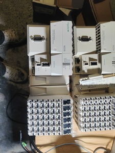 คอนโทรลเลอร์ PLC อุตสาหกรรมรุ่น FB TM258LF42DT4L ของแท้ คอนโทรลเลอร์ Modicon M258 รองรับ Ethernet และ CANopen - Product Image 2