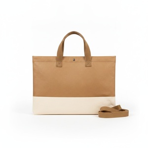 Sac fourre-tout ouvert bicolore en Tyvek couleur os de chameau, avec poignées roulées, ourlet caché, débossé, couleur personnalisée, qualité supérieure - Product Image 2