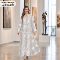 Ensemble de robe abaya longue brodée de la culture arabe en plusieurs couleurs pour femmes de style saoudien de Dubaï grande taille
