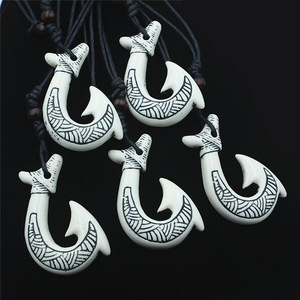 Venta caliente resina anzuelo colgante collares Nueva Zelanda étnica hombres y mujeres 2024 personalidad maorí anzuelo collares - Product Image 5