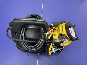 Pompe à clé dynamométrique hydraulique ENERPAC ZU4204BE-Q avec manomètre analogique classique, capacité de 1,0 gallon d'huile utilisable, 208-240V - Product Image 4